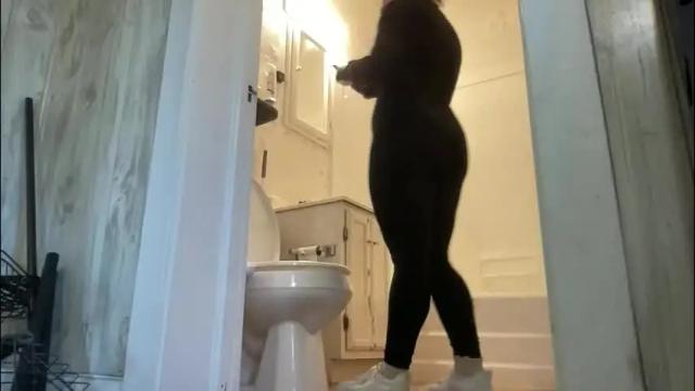 Image 11 of pantiesofthefae Stream on Chaturbate on 1 month ago