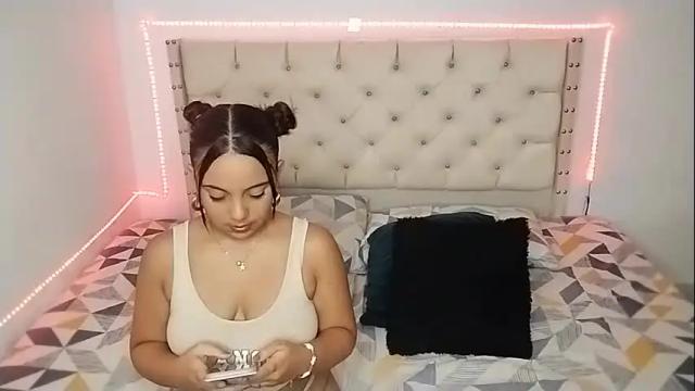 Image 6 of paola_835068 Stream on Chaturbate on 1 month ago