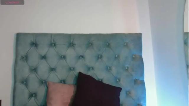 Image 3 of paola_lyon Stream on Chaturbate on 19 days ago