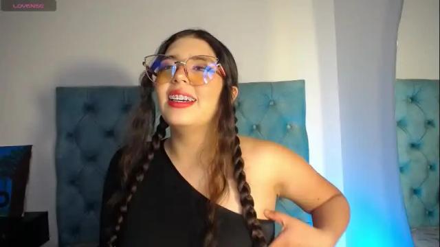 Image 3 of paola_lyon Stream on Chaturbate on 4 days ago
