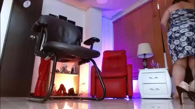 Image 12 of paola_xxt Stream on Chaturbate on 27 days ago