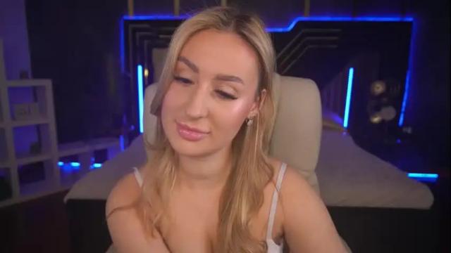 Image 3 of paolamola Stream on Chaturbate on 1 month ago