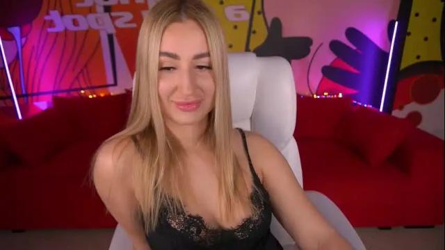 Image 2 of paolamola Stream on Chaturbate on 1 month ago