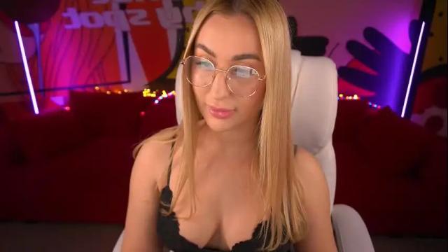 Image 2 of paolamola Stream on Chaturbate on 23 days ago