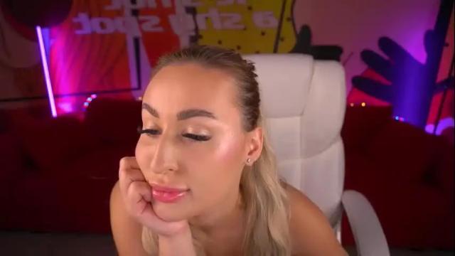 Image 4 of paolamola Stream on Chaturbate on 3 days ago