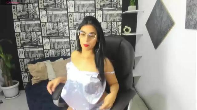 Image 2 of paolaturner Stream on Chaturbate on 9 days ago