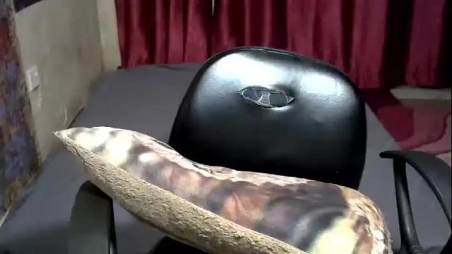 Image 11 of paprika_lami Stream on Chaturbate on 1 month ago