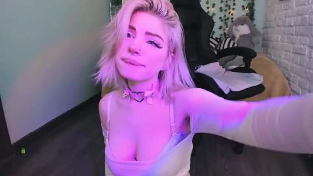 Image 11 of paradise_world Stream on Chaturbate on 18 months ago