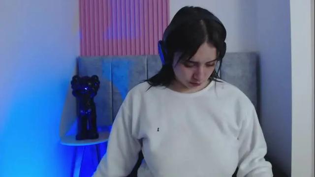 Image 10 of paris_bby_ Stream on Chaturbate on 1 month ago