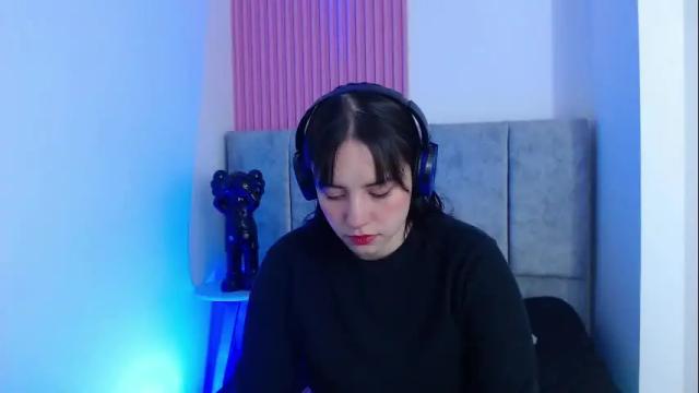 Image 4 of paris_bby_ Stream on Chaturbate on 1 month ago