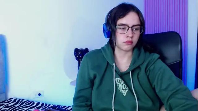Image 10 of paris_bby_ Stream on Chaturbate on 16 days ago