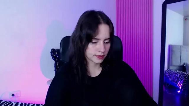 Image 8 of paris_bby_ Stream on Chaturbate on 14 days ago
