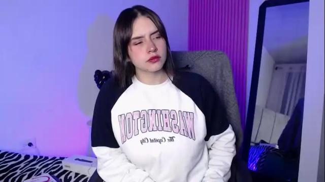Image 2 of paris_bby_ Stream on Chaturbate on 6 days ago