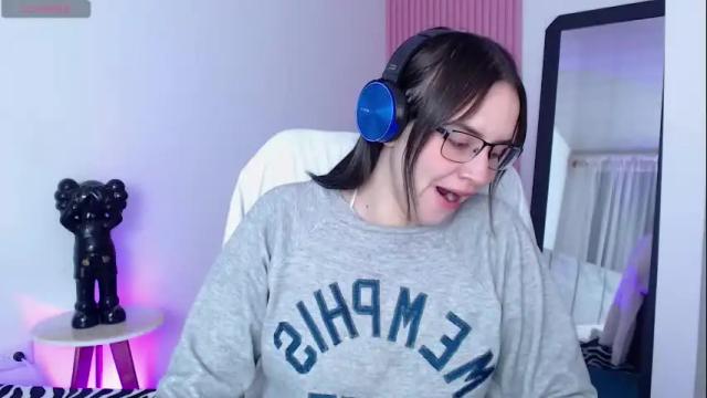 Image 12 of paris_bby_ Stream on Chaturbate on 5 days ago