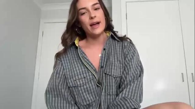 Image 12 of parisbabyxox Stream on Chaturbate on 12 days ago