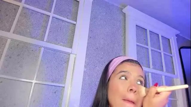 Image 2 of parisi_ Stream on Chaturbate on 1 month ago