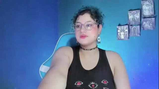 Image 6 of parisse_blues Stream on Chaturbate on 26 days ago
