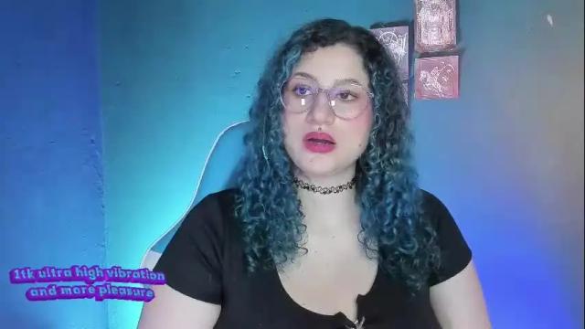 Image 6 of parisse_blues Stream on Chaturbate on 20 days ago