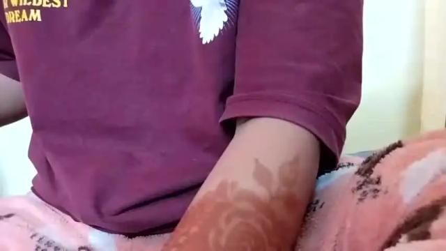 Image 2 of parneetii Stream on Chaturbate on 24 months ago