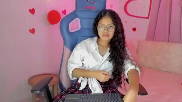Image 2 of parys_rosse Stream on Chaturbate on 17 months ago