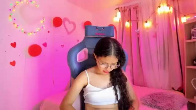 Image 11 of parys_rosse Stream on Chaturbate on 17 months ago