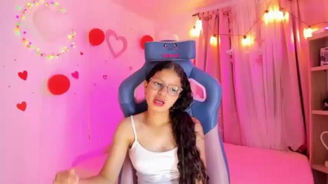 Image 2 of parys_rosse Stream on Chaturbate on 17 months ago