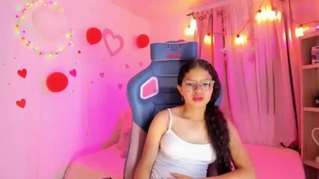 Image 4 of parys_rosse Stream on Chaturbate on 17 months ago