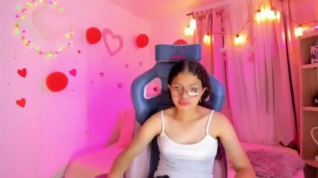 Image 8 of parys_rosse Stream on Chaturbate on 17 months ago