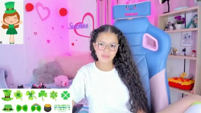 Image 3 of parys_rosse Stream on Chaturbate on 16 months ago
