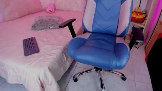 Image 12 of parys_rosse Stream on Chaturbate on 16 months ago