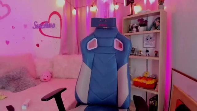 Image 12 of parys_rosse Stream on Chaturbate on 16 months ago