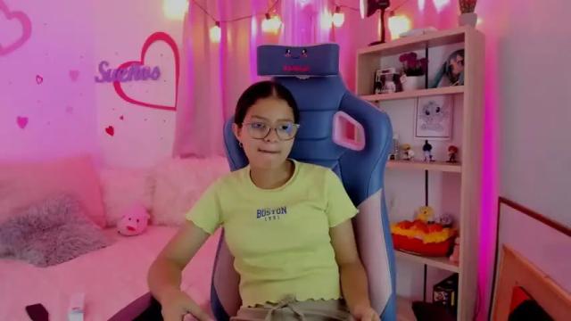 Image 3 of parys_rosse Stream on Chaturbate on 16 months ago