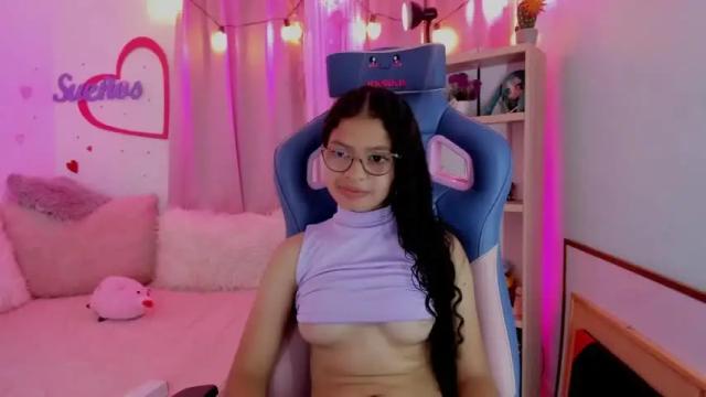 Image 6 of parys_rosse Stream on Chaturbate on 15 months ago