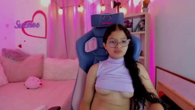 Image 7 of parys_rosse Stream on Chaturbate on 15 months ago
