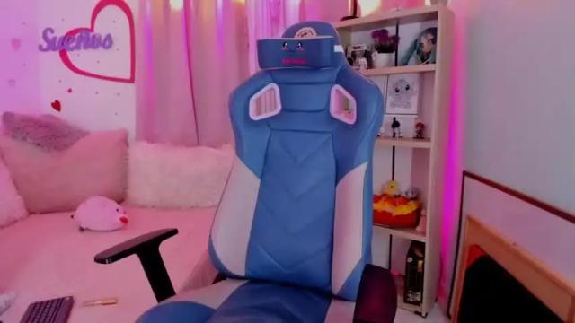Image 11 of parys_rosse Stream on Chaturbate on 15 months ago