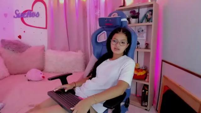 Image 7 of parys_rosse Stream on Chaturbate on 15 months ago