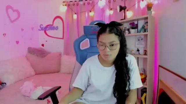 Image 10 of parys_rosse Stream on Chaturbate on 15 months ago