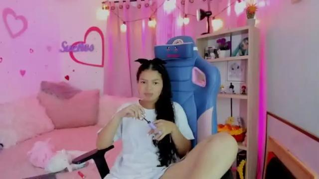 Image 12 of parys_rosse Stream on Chaturbate on 15 months ago