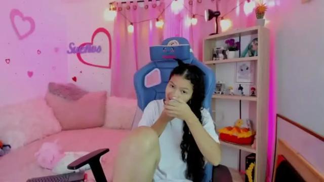 Image 8 of parys_rosse Stream on Chaturbate on 15 months ago