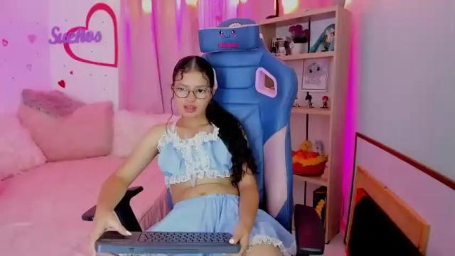 Image 12 of parys_rosse Stream on Chaturbate on 15 months ago