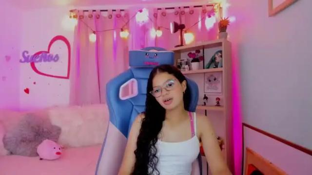 Image 12 of parys_rosse Stream on Chaturbate on 15 months ago