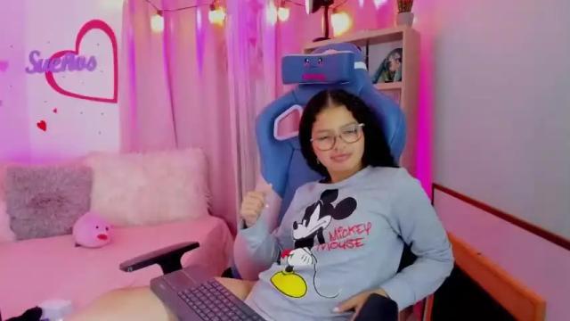 Image 10 of parys_rosse Stream on Chaturbate on 15 months ago