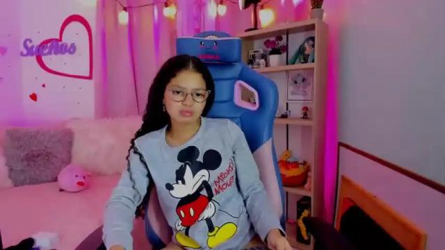 Image 6 of parys_rosse Stream on Chaturbate on 15 months ago