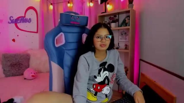 Image 7 of parys_rosse Stream on Chaturbate on 15 months ago
