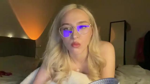 Image 11 of passionann Stream on Chaturbate on 14 months ago