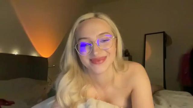 Image 4 of passionann Stream on Chaturbate on 14 months ago