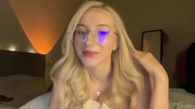 Image 6 of passionann Stream on Chaturbate on 14 months ago