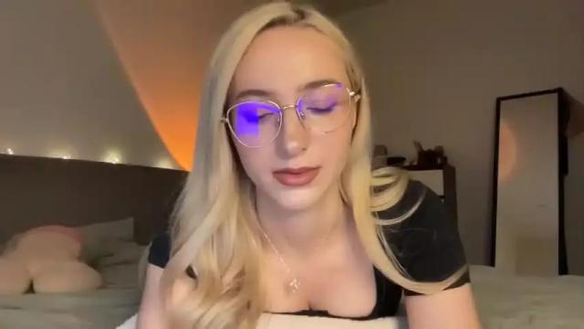 Image 11 of passionann Stream on Chaturbate on 18 months ago