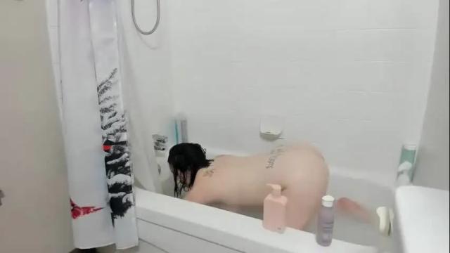 Image 2 of passionatekiara Stream on Chaturbate on 14 months ago