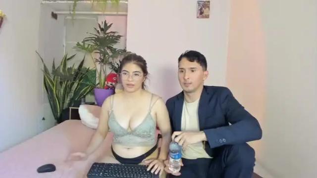 Image 10 of passionatelovers_ Stream on Chaturbate on 14 months ago